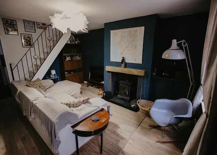 Unique, Cosy, Lake District Artist Hideaway - 5 Bd